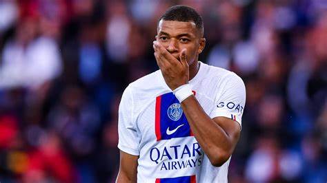 BOBEA nos hommes : Mbappé, le sportif ; le mec idéal ?