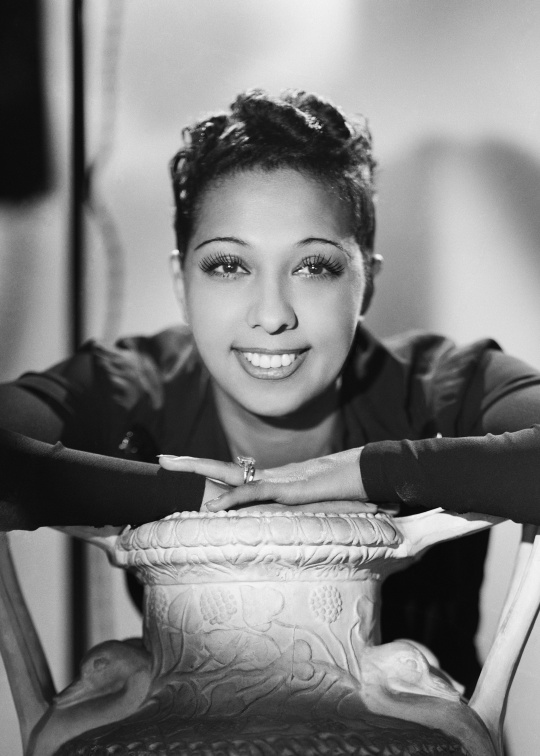 BOBEA CULTURE - Josephine Baker : de danseuse de cabaret à héroïne de la Résistance française Une icône afro-américaine qui a marqué l'histoire