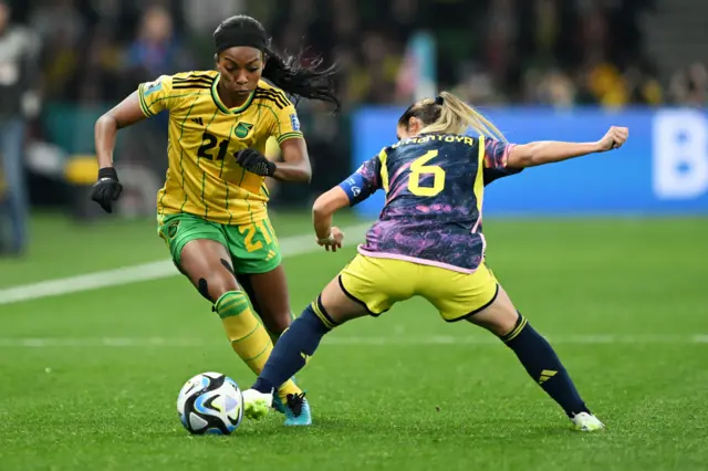 les-femmes-dans-le-monde-du-football-une-nouvelle-re-de-visibilit